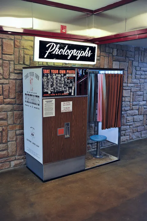 deresolute archive image 2m8BXUfriqr3mjuvIMLScPSHo1_1280