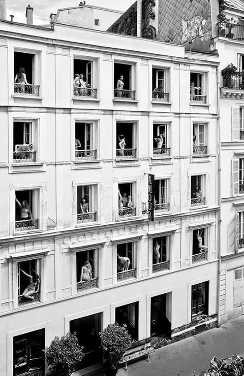 deresolute archive image G4phJF7WEAETUUB